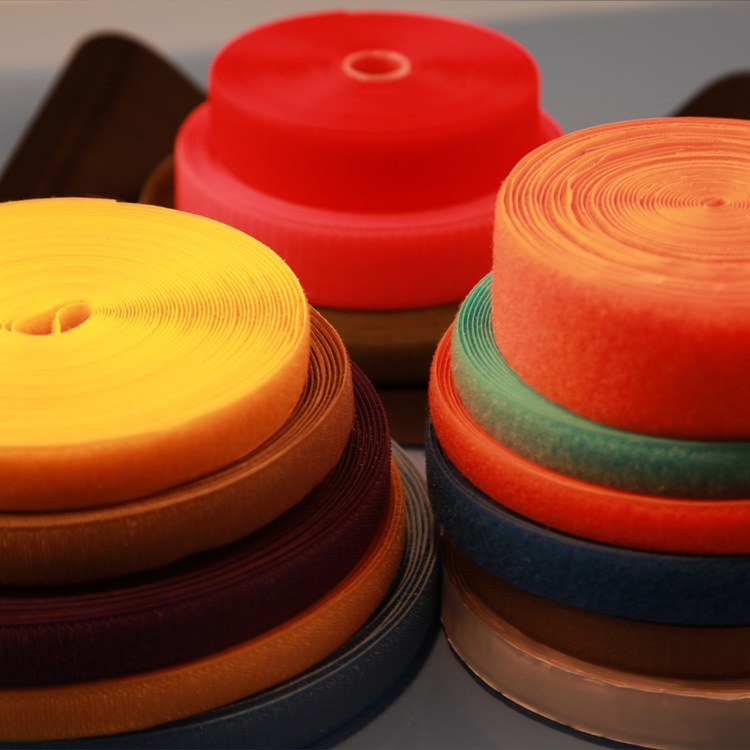 促销百佳工厂 魔术贴 粘扣带 尼龙搭扣 字母扣 公母扣 黑白现货