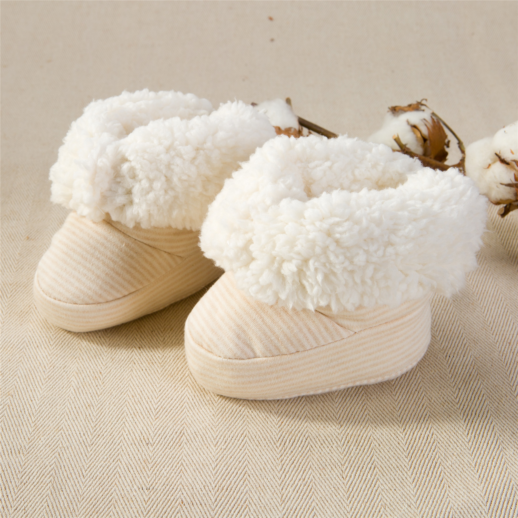 秋冬新款婴儿棉鞋 新生儿鞋子棉鞋棉脚套防掉加厚保暖鞋