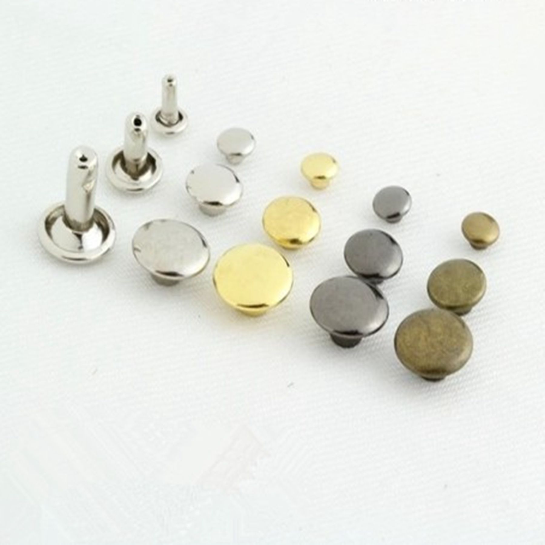 厂家直销撞钉,圆头撞钉,双面撞订,帽钉diy