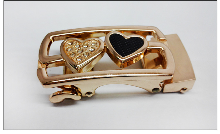 厂家专业生产供应 时尚新颖水钻皮带扣头 女士合金镂空皮带扣批发