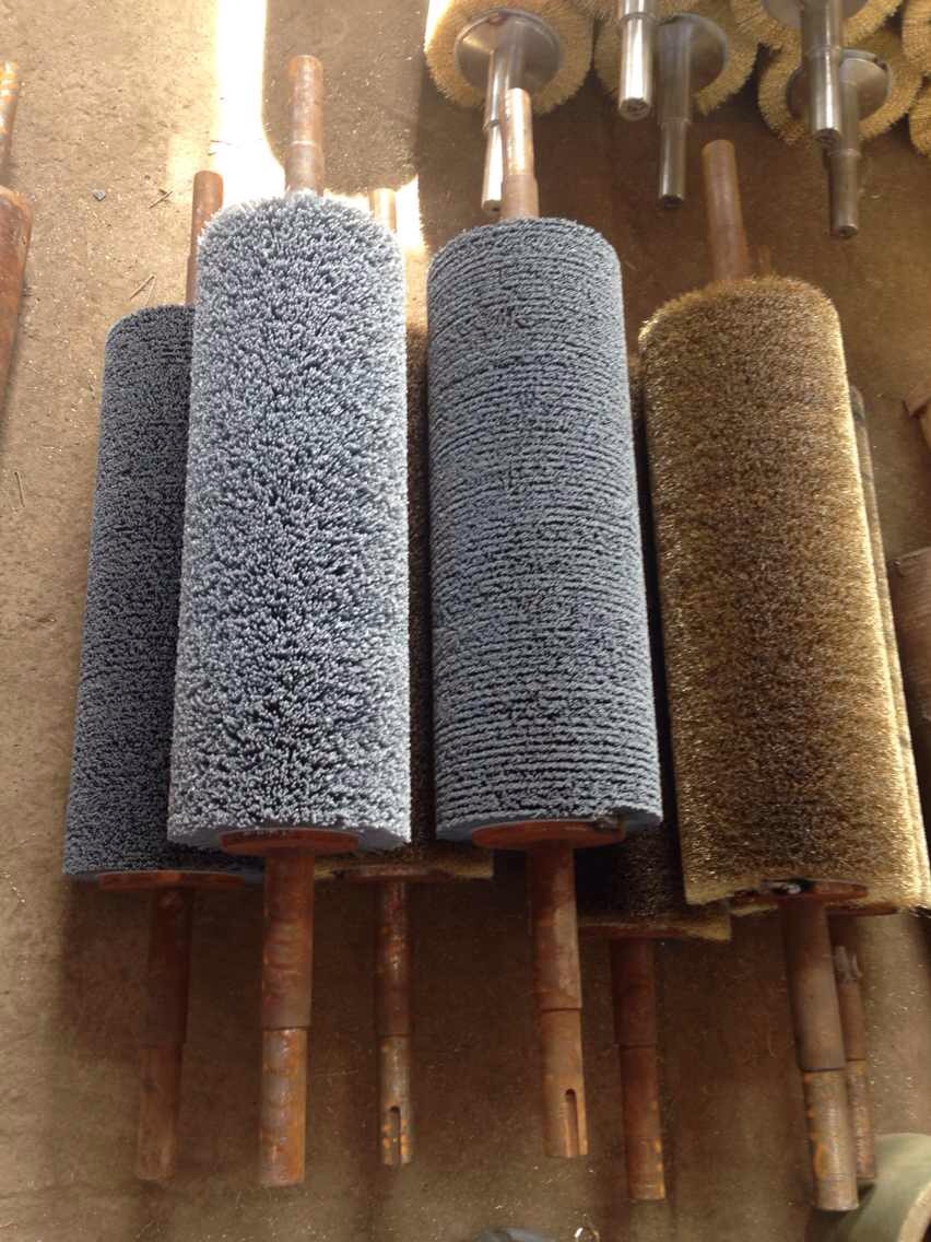 供应滚筒刷辊抛光毛刷辊弹簧毛刷内外绕弹簧刷尼龙丝弹