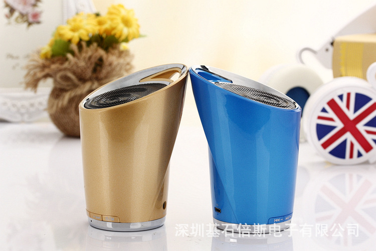 2016新款小型蓝牙音响带TF卡带收音机功能LK