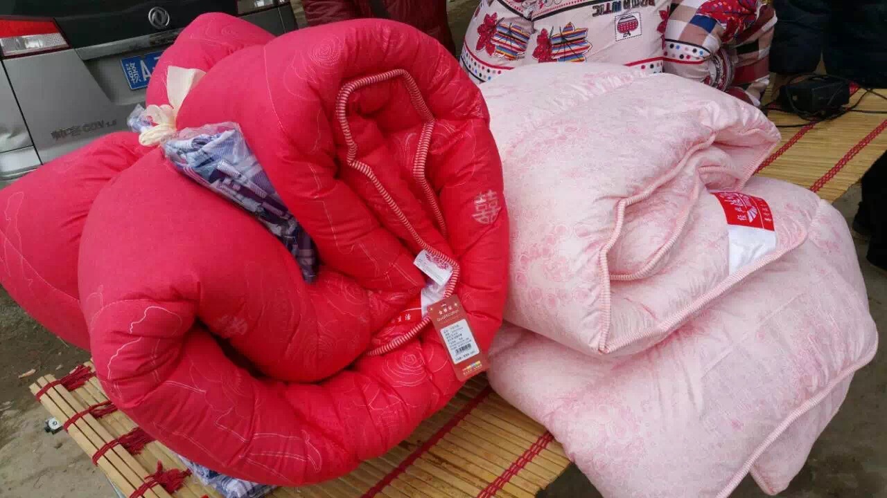 100元模式 买被子送四件套 棉被 四件套 被子