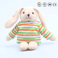 料_供应cvc布料 毛绒兔玩具 彩虹色条纹衣服兔