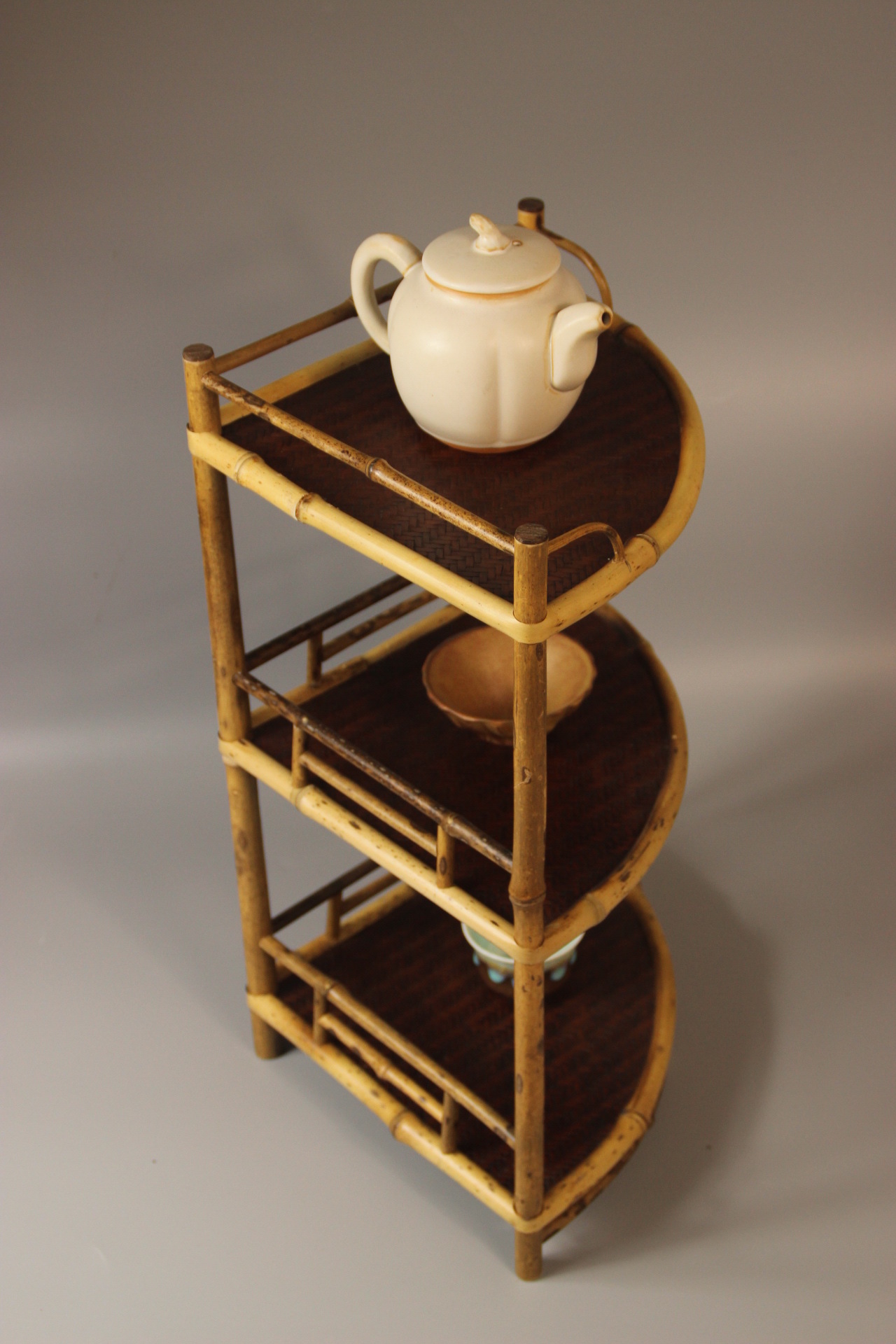 日式梅鹿竹茶棚 三角局器 竹制茶具展示 摆件