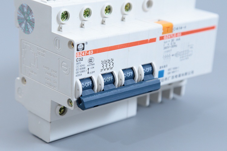 广珠电气 3p漏电断路器63a 漏电保护器 小型漏电断路器