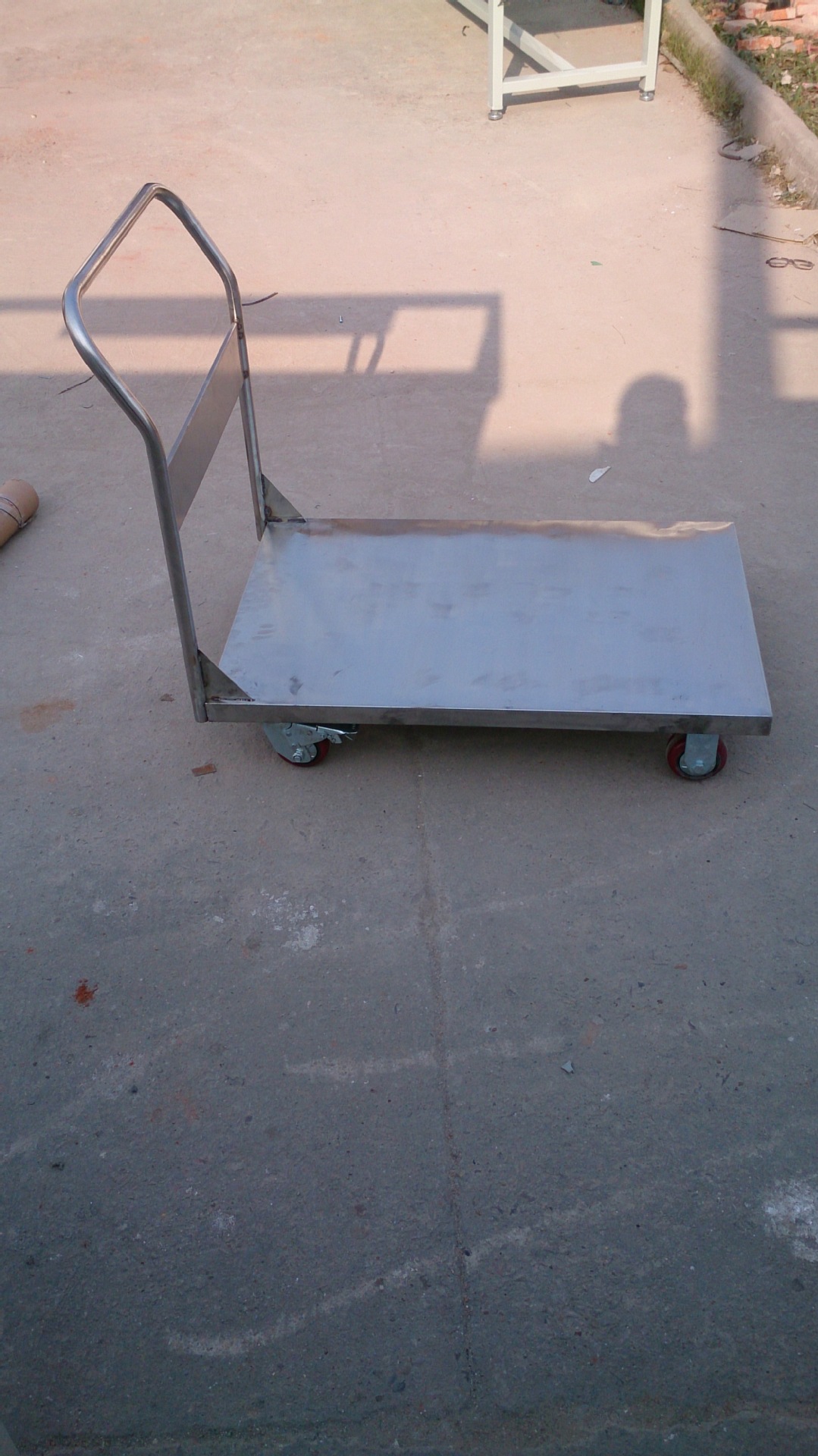 定做物流推车静音小推车两层三层网格铁板手推车拉货小推车厂家