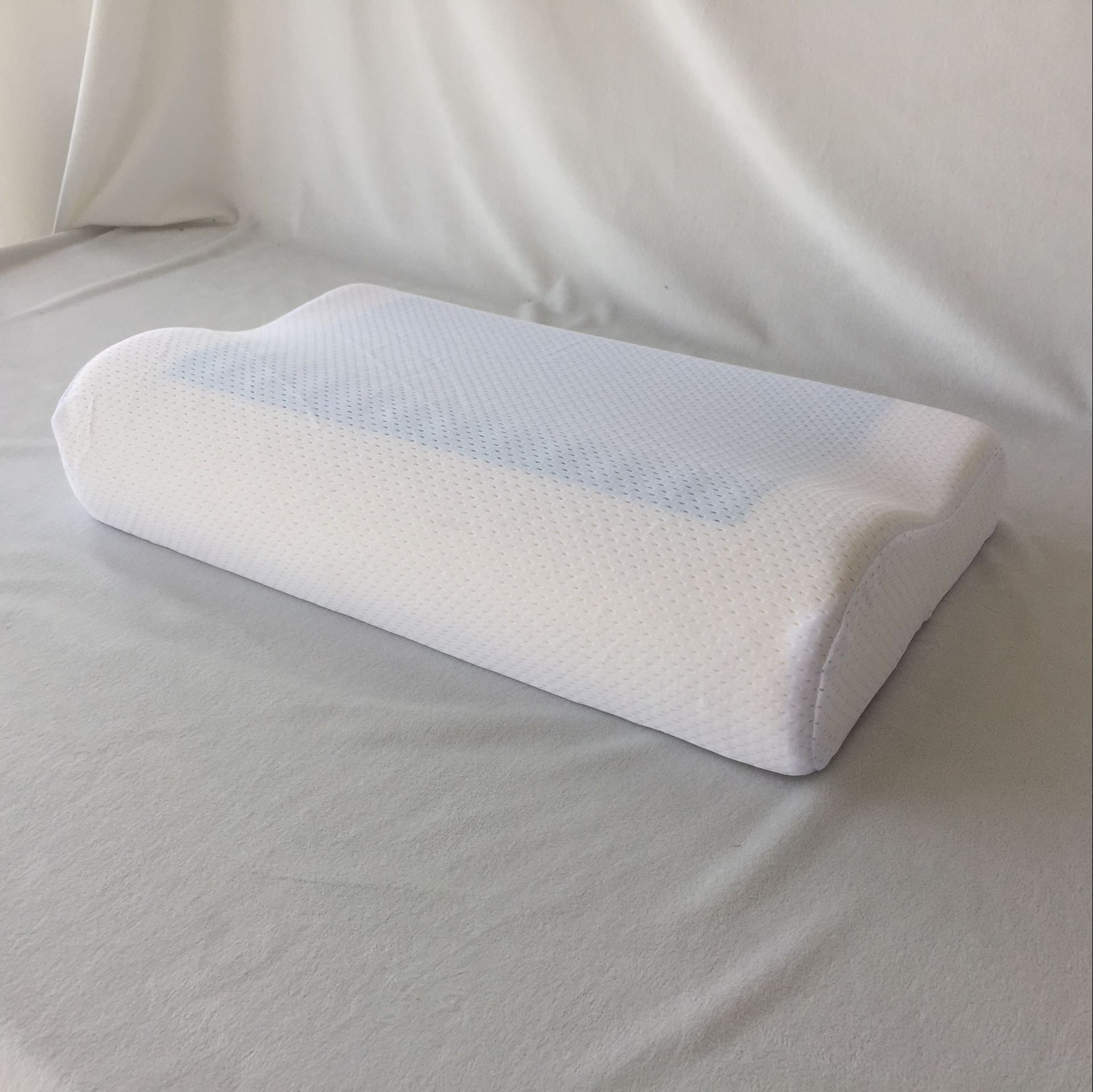 波浪b型记忆枕慢回弹枕头 毛绒秋冬款聚氨酯枕头记忆枕慢回弹