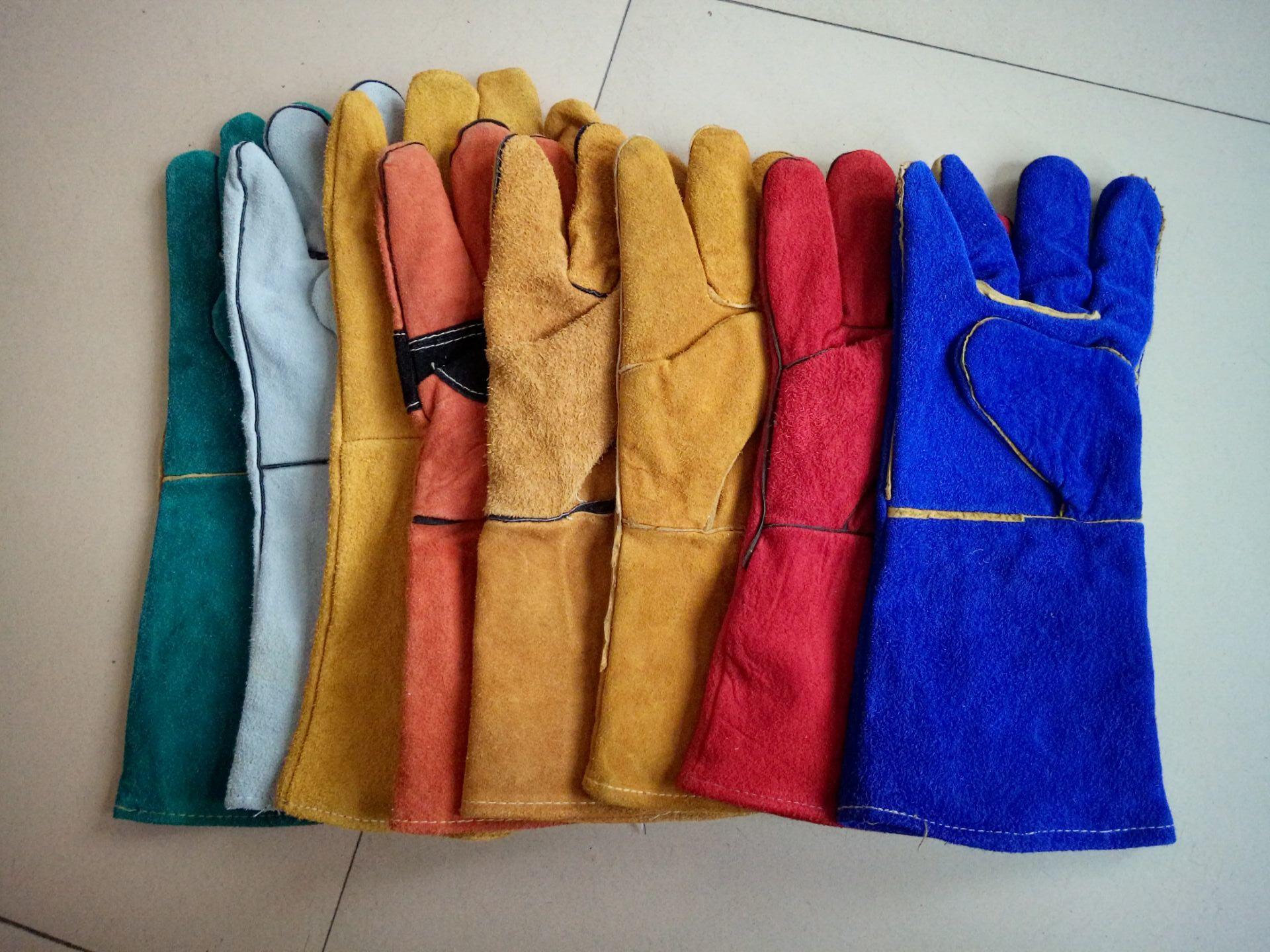 厂家直销红色电焊手套牛皮劳保手套整脖a级革里绝缘手套劳保防护