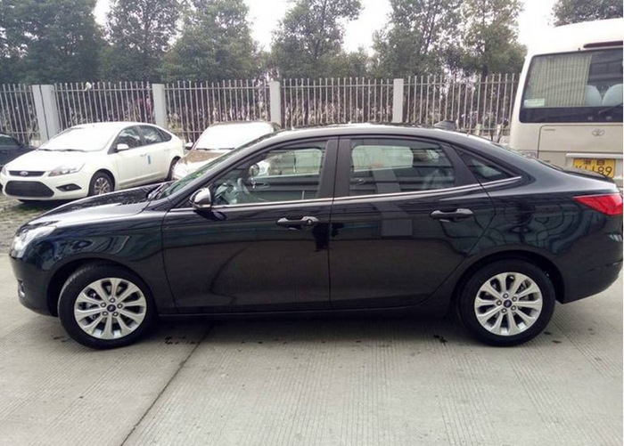 宁波黑色自动时尚福睿斯新车作业,求认证