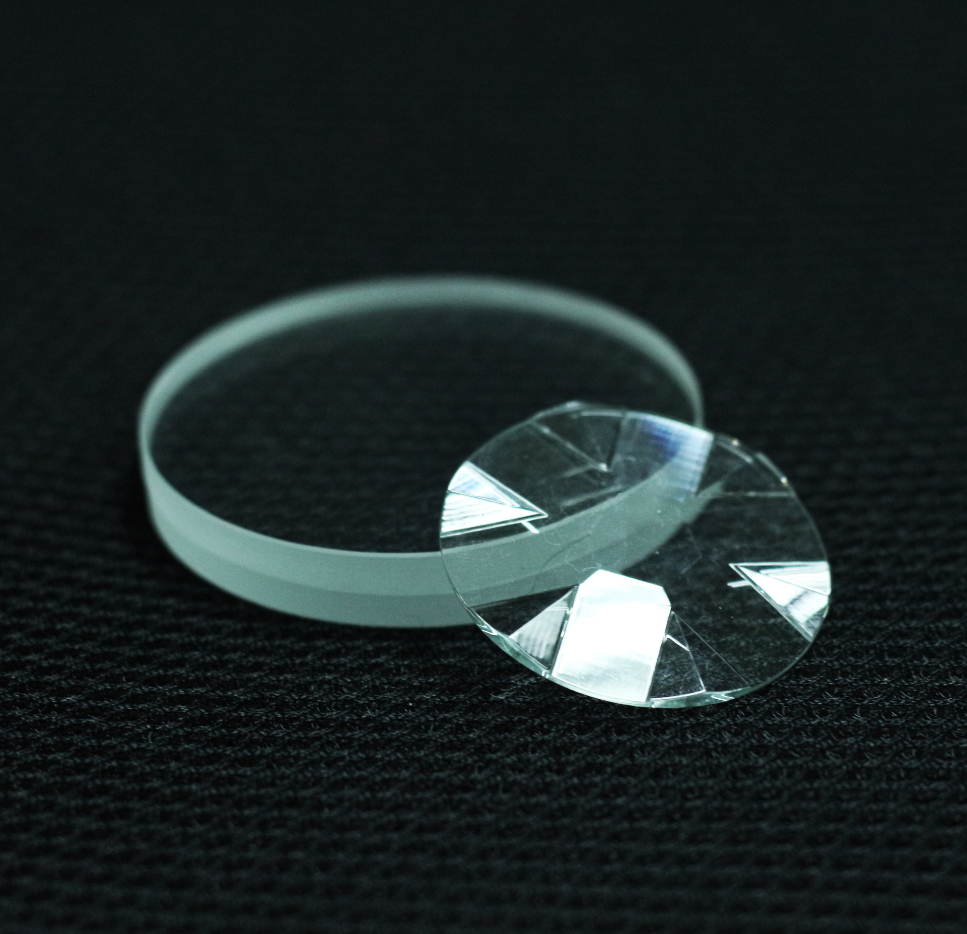 深圳玻璃加工厂专业定制蓝宝石手表镜面玻璃钟表配件钢化玻璃片