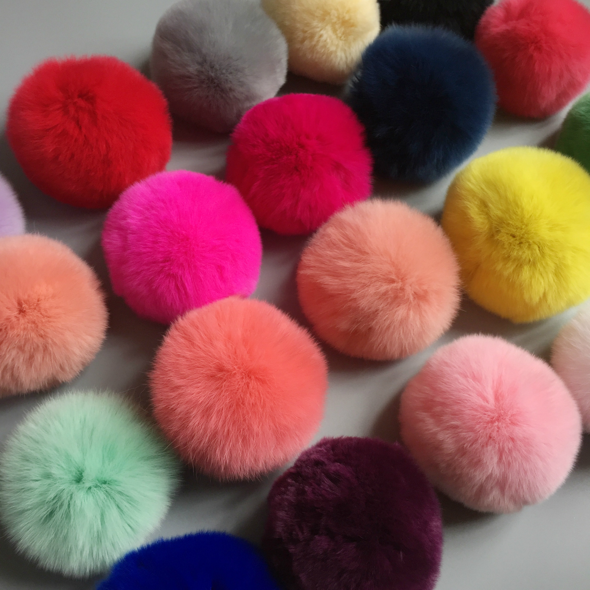 新款8cm高品质獭兔毛球汽车挂件钥匙扣手机壳diy配件包包挂件