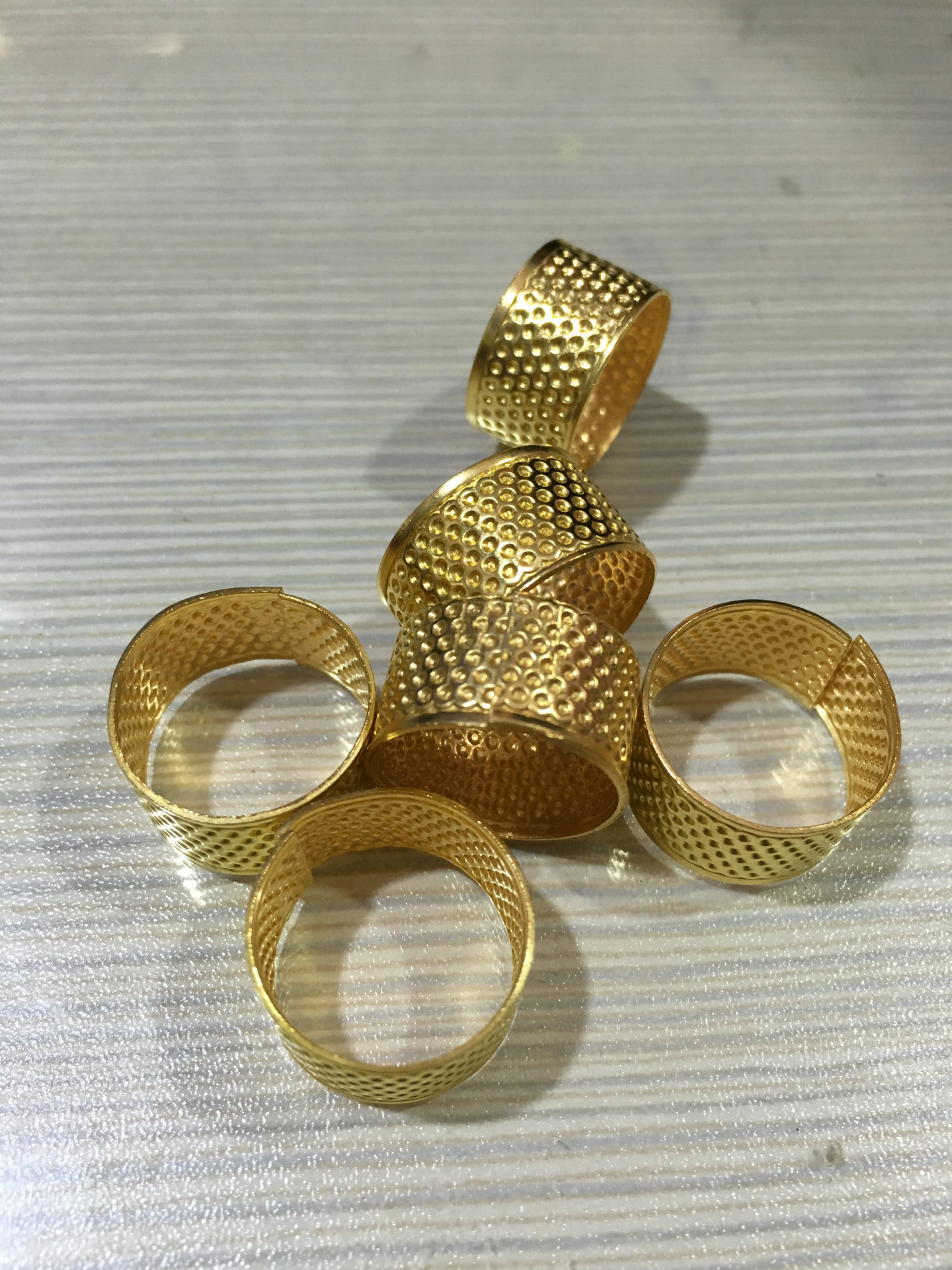 厂家直销顶针手工缝纫diy全铜顶针金色顶针家居必备批发