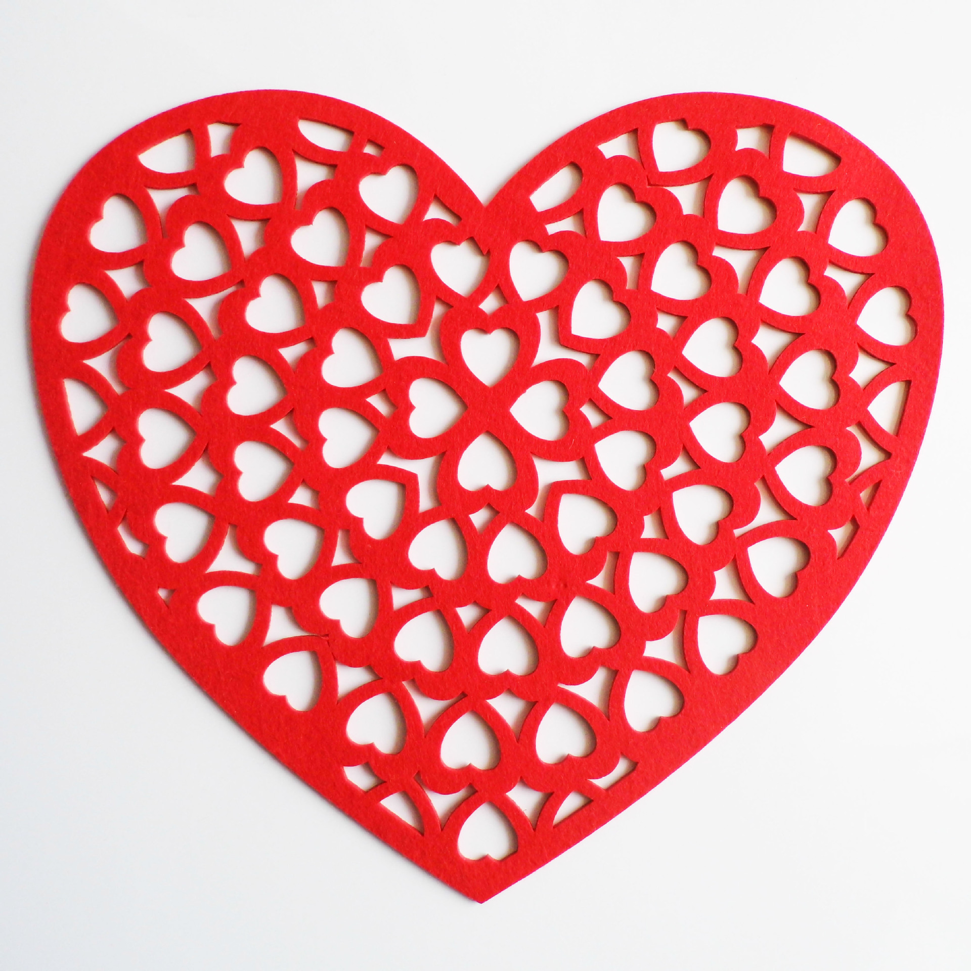 班级走廊教室布置爱心吊饰定做毛毡大心形幼儿园装饰挂饰定制