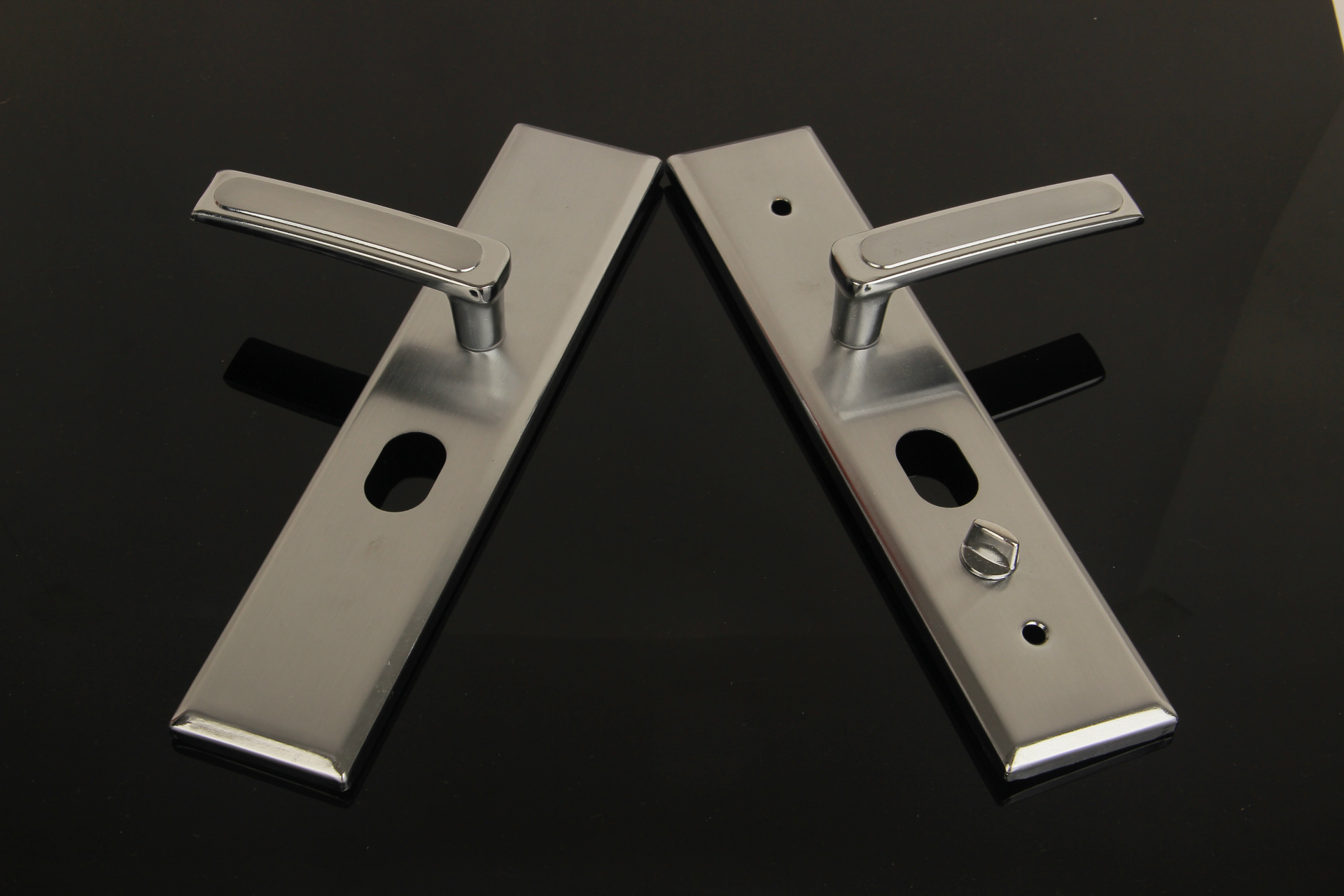 加钢板多功能防盗门把手