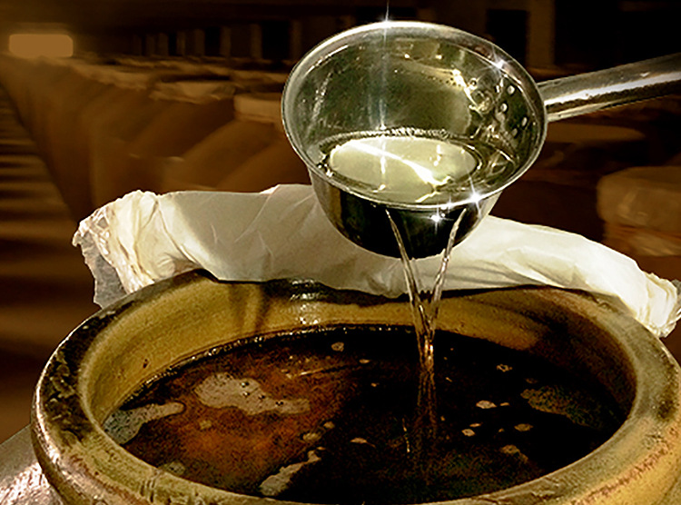 白酒2016新品安徽高粱酒500ml52度浓香型白酒四大名著书本香醇酒