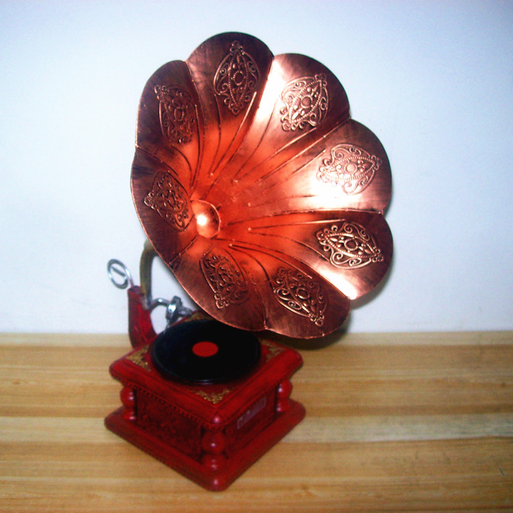复古铁艺 酒吧橱柜摆饰 工艺品铁皮仿古中号花纹喇叭留声机
