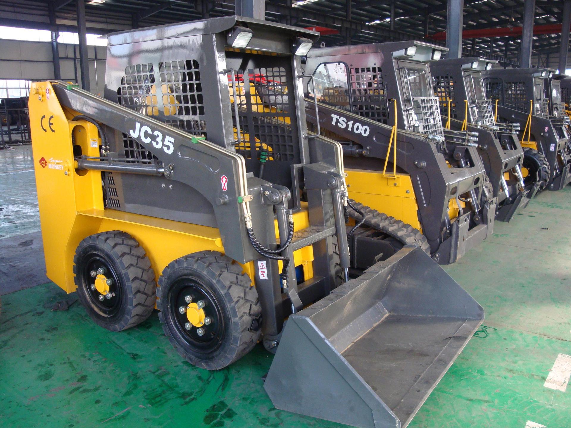 新疆滑移装载机压路机,清扫器,扫雪机,液压锤