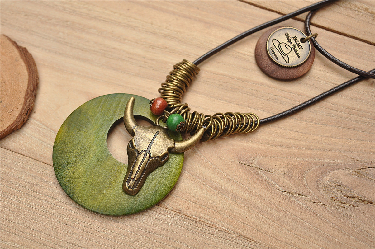 批发原创饰品项链女复古长款蜡绳几何牛头吊坠毛衣链配饰项链