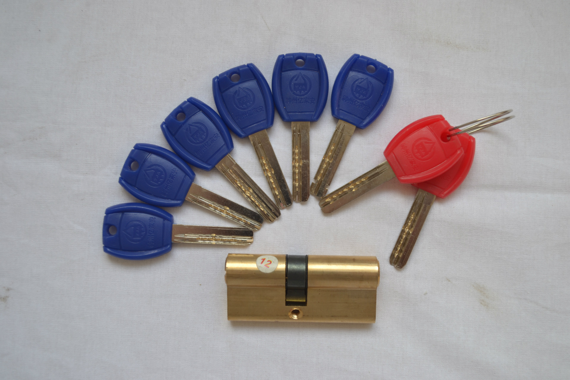 供应信息 锁具配件 厂家专业生产 欧标 精密弹子纯铜单开锁芯 锁头