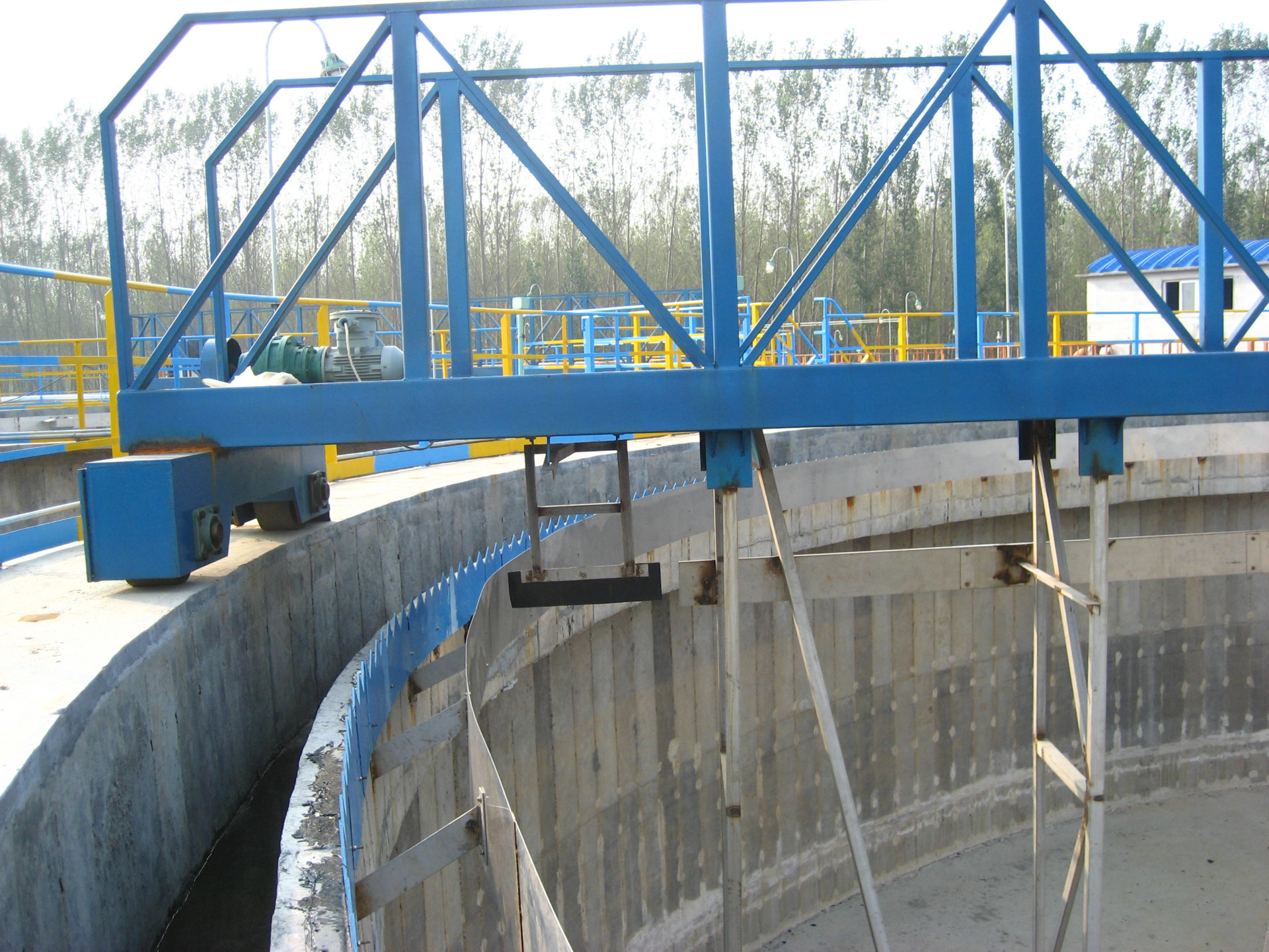 排水污水处理设备周边传动刮吸泥机厂家直销