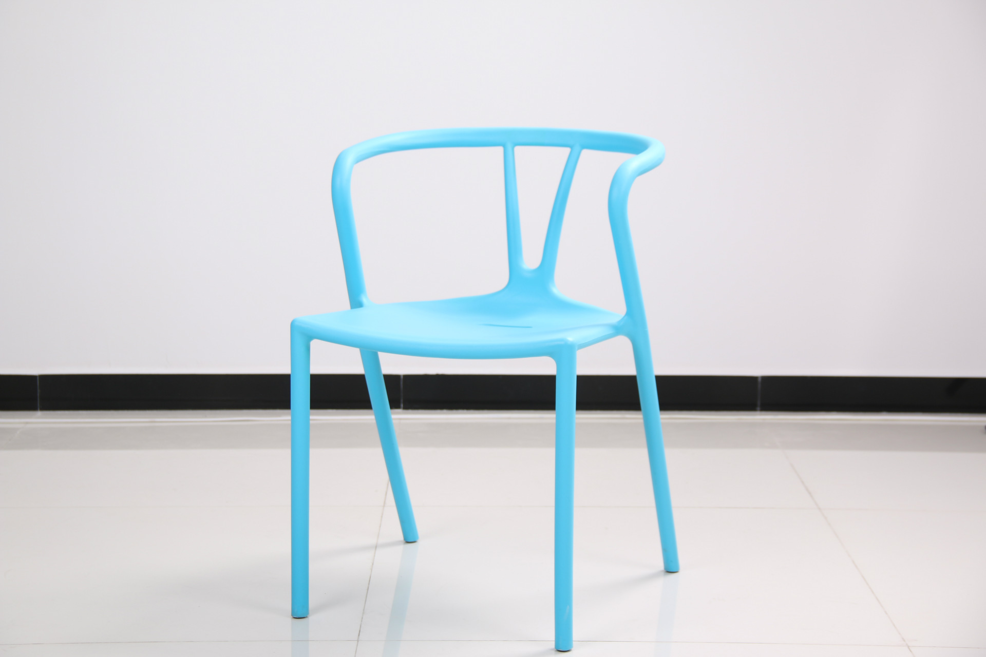 air-chair 明式扶手椅 塑料椅子 标向简约餐椅 休闲椅 时尚办公椅