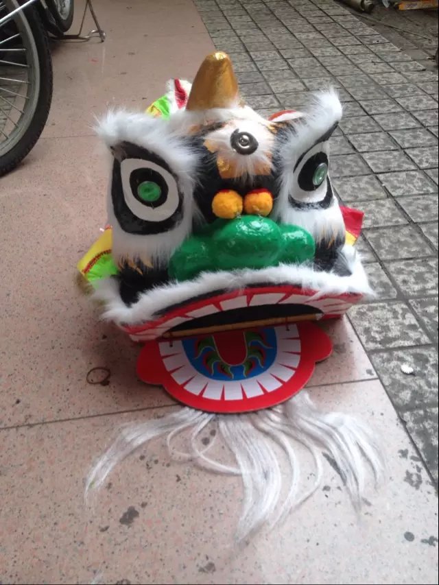 厂家直批 表演舞龙舞狮道具 8寸狮头 大童儿童醒狮狮子头