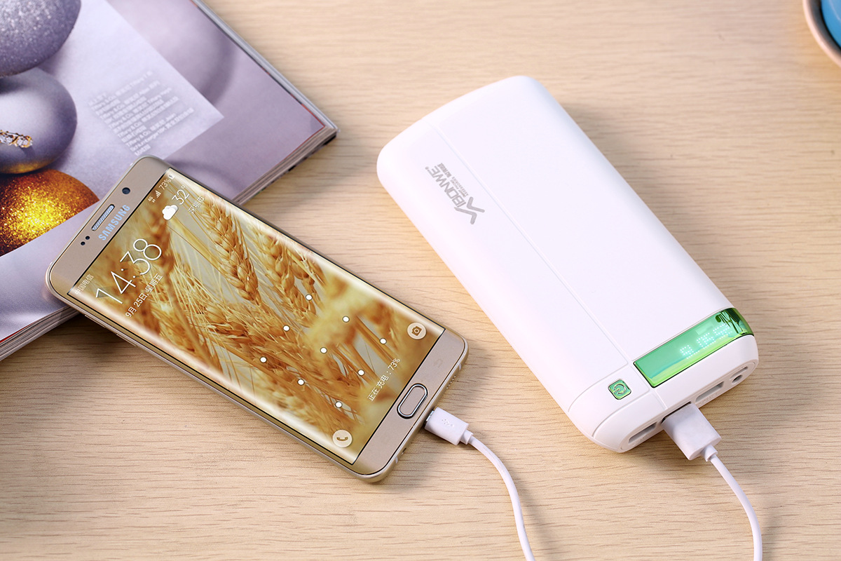 手机充电宝用什么充电_手机电池改造充电宝_怎么用九伏电池做手机充电宝