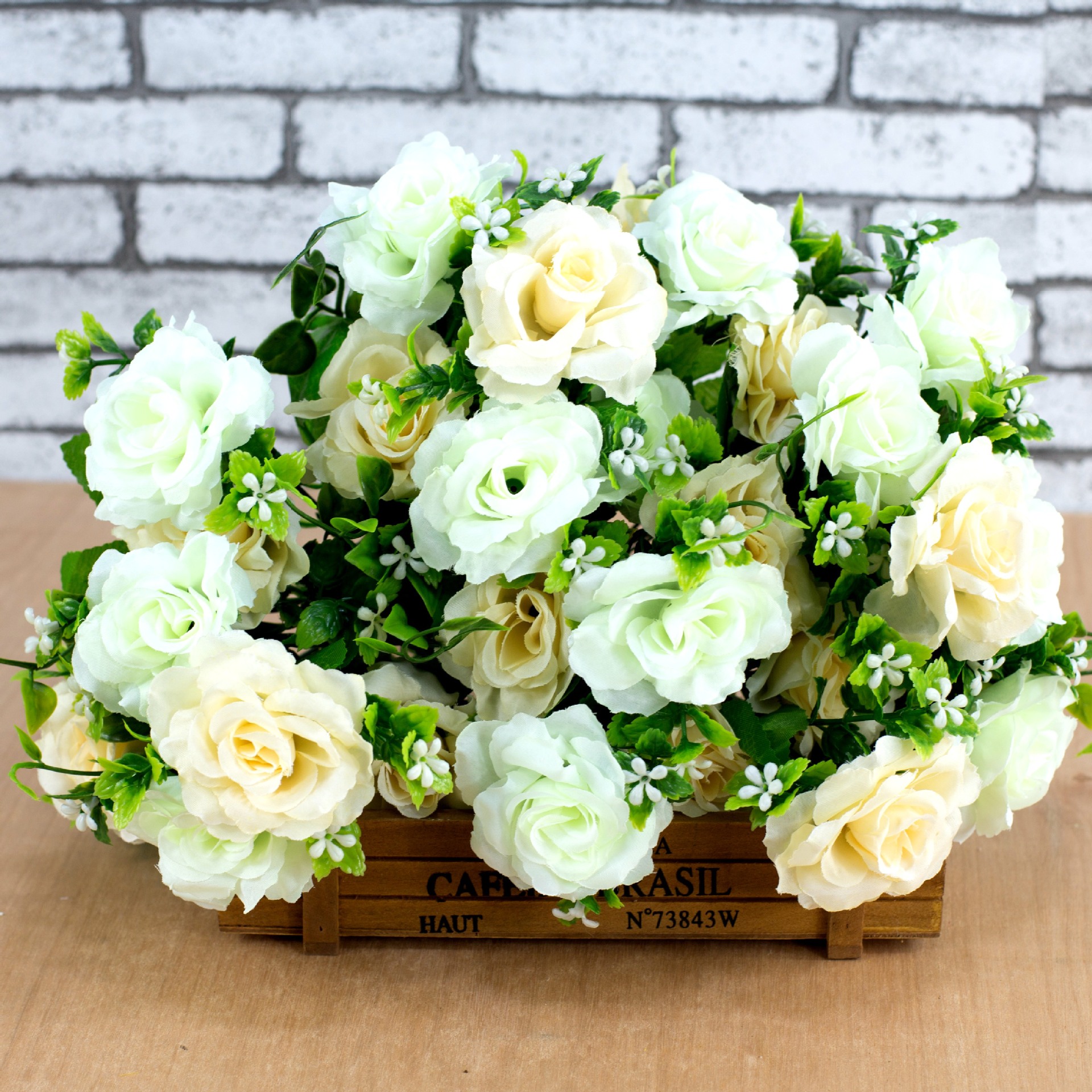 新款仿真花人造花假花各种玫瑰花7头满天星玫瑰厂家