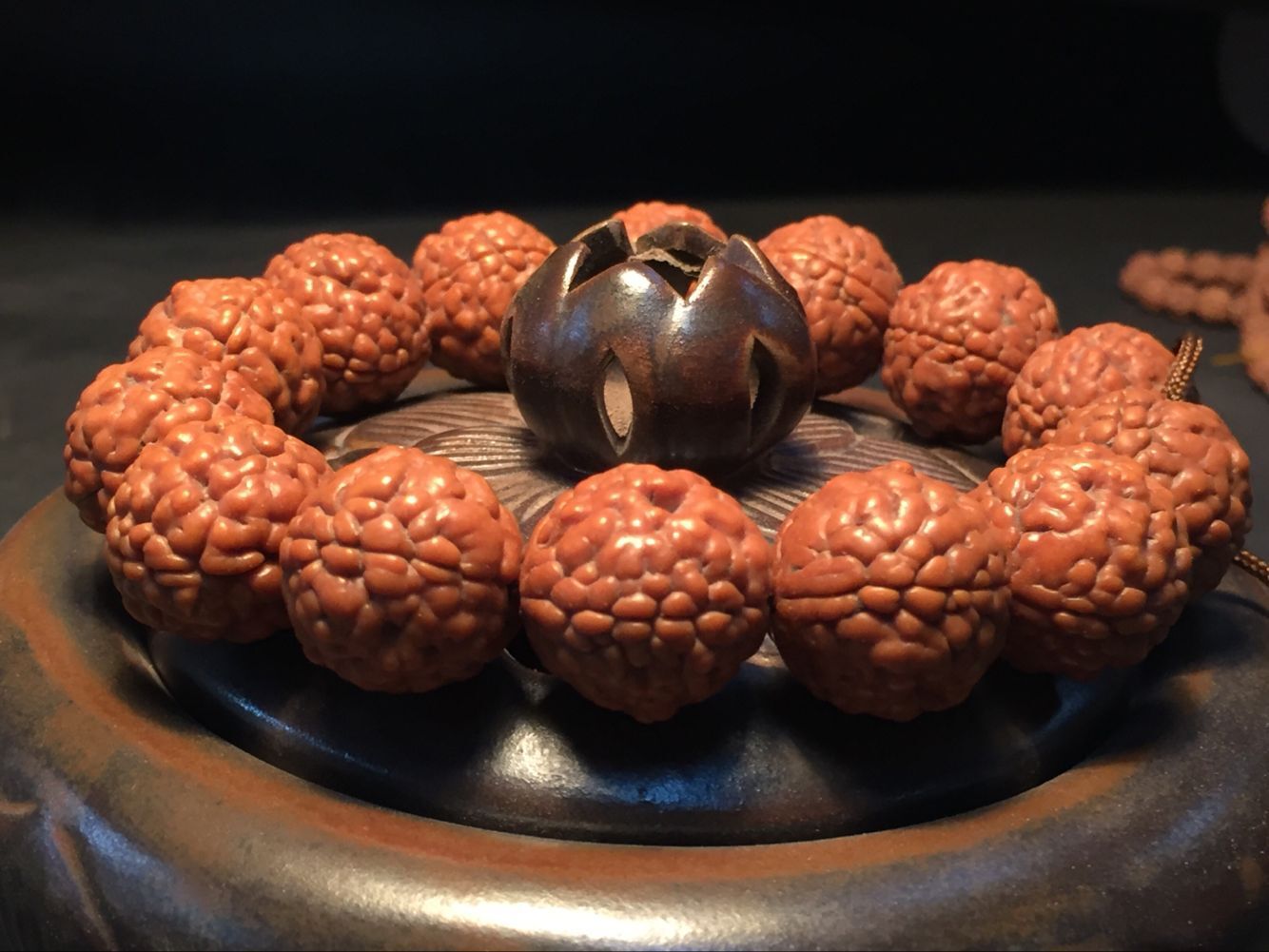 神品三瓣金刚菩提子 红皮爆肉脑纹矮桩龙鳞纹金刚 一件代发招代理