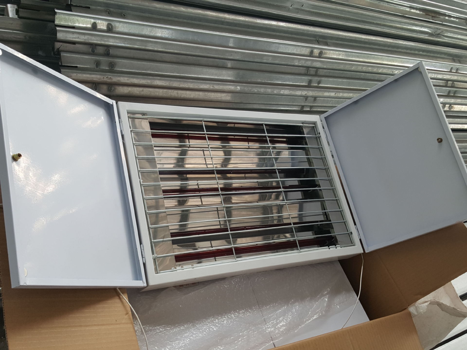 烤漆房豪华加热管 双开门红外线加热烤灯 三管带盖卤素管烤灯