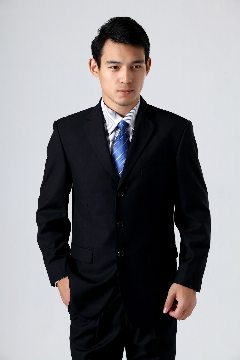 加大纯色三粒扣男士西服套装绅士正装职业上班婚礼新郎修身西装