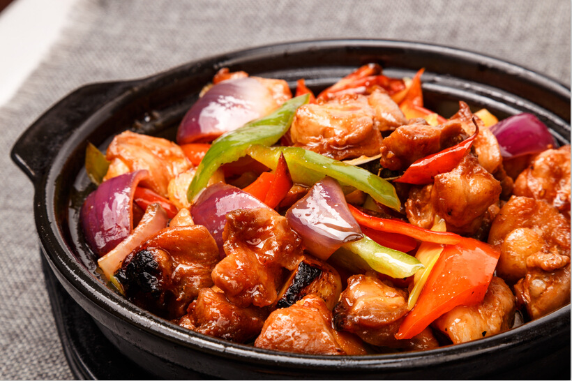 南云上品瓦香鸡做特色美食