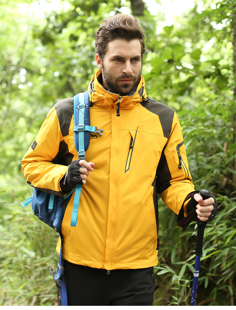 支持微商团购批发防寒保暖户外登山服防雨水防风情侣冲锋衣两件套