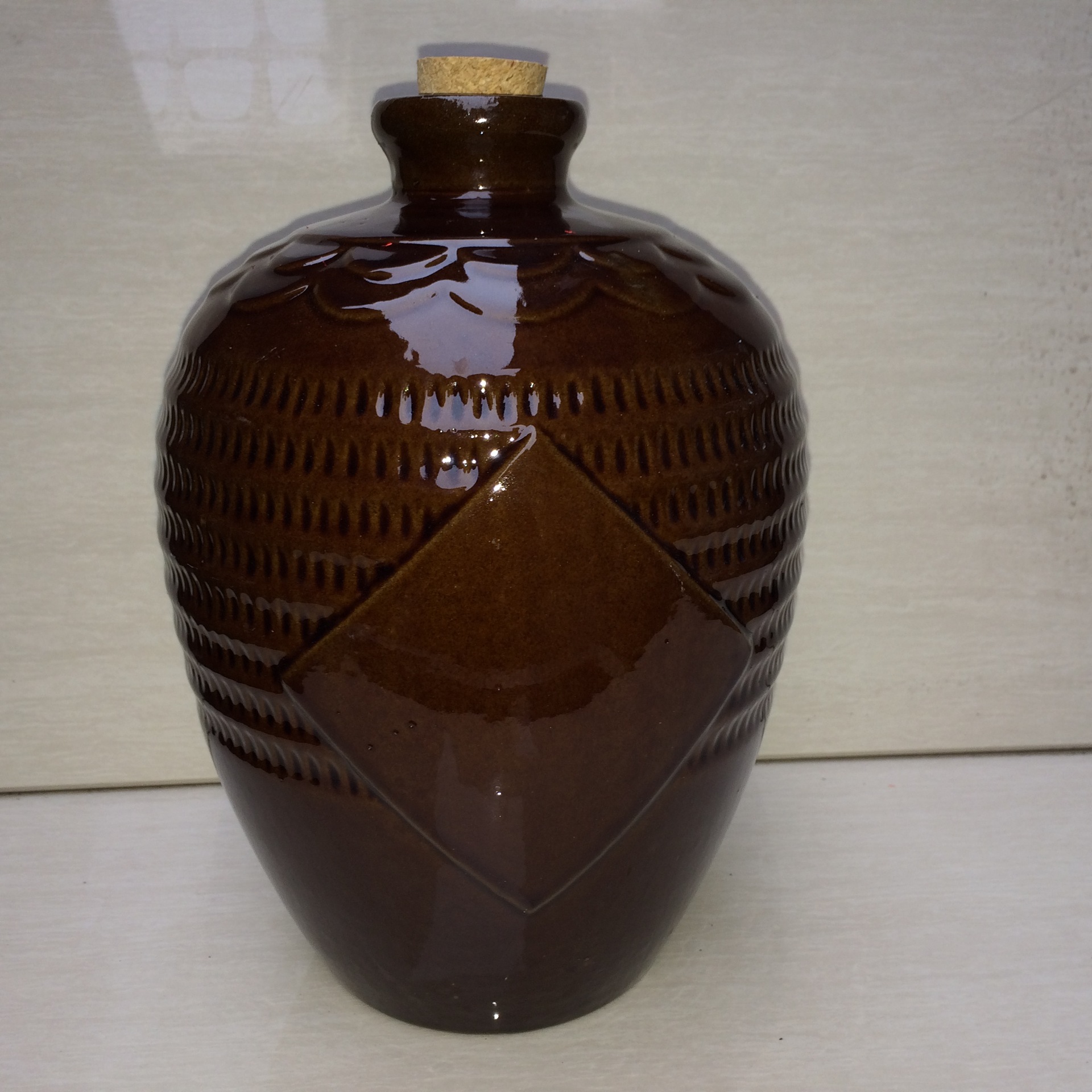 厂家直销宜兴陶瓷酒坛批发2500ml5斤通用菱花紫砂酒坛质优价廉