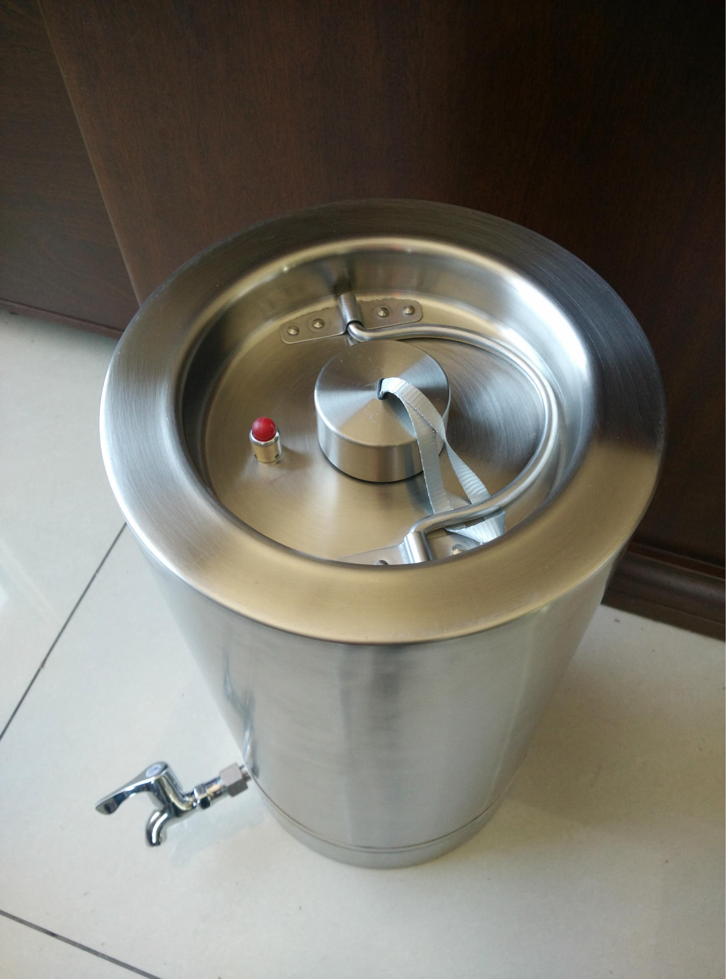 厂家直销食品级304不锈钢酒桶 牛奶桶 食用油桶 奶茶桶