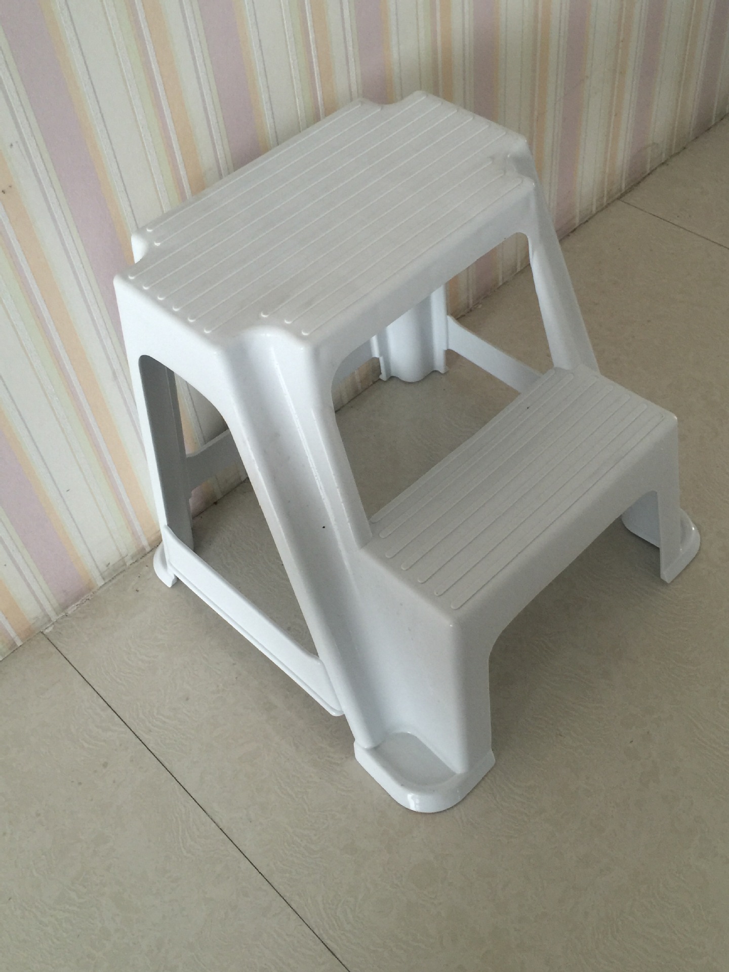塑料梯凳 塑料防滑凳 塑料折叠凳 浴室凳 塑料台阶凳子