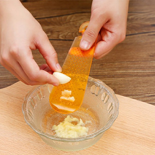 多功能蒜蓉姜磨泥片 轻巧实用食物研磨板 水果压泥器碾压蒜磨泥器