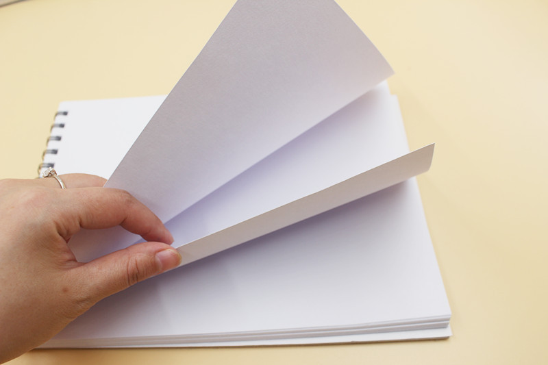 素描本绘画纸手绘本图画本画画本 a4涂鸦本空白纸速写本美术用品