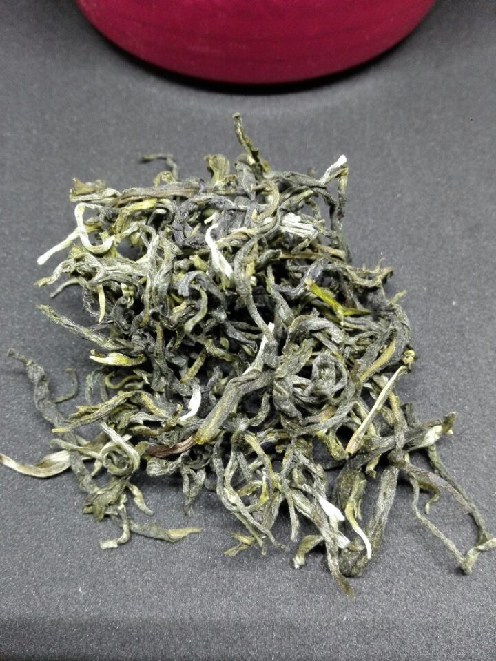 云南大叶种毛茶毛峰烘青毛尖绿茶条形散装2016秋冬茶500g