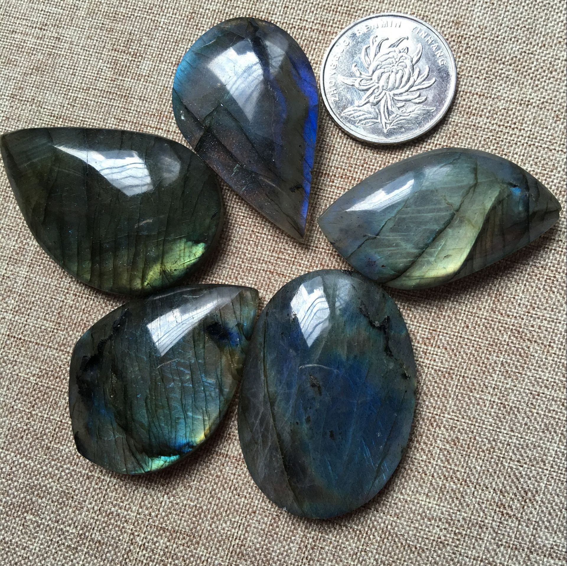 新年特价批发 天然拉长石水滴 吊坠 自然光拍摄 蓝光超强