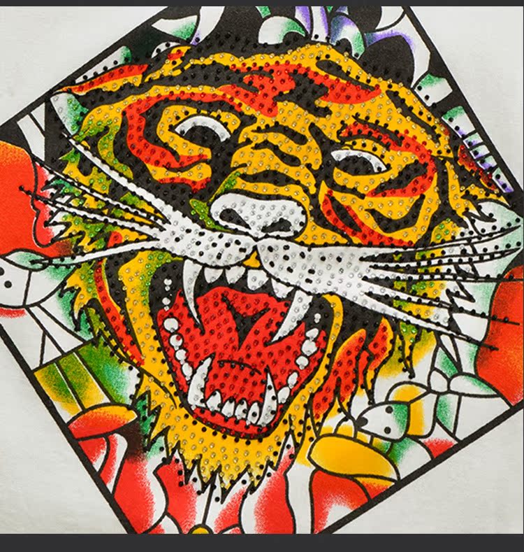 2017新款热销 老虎头印花街头时尚 短