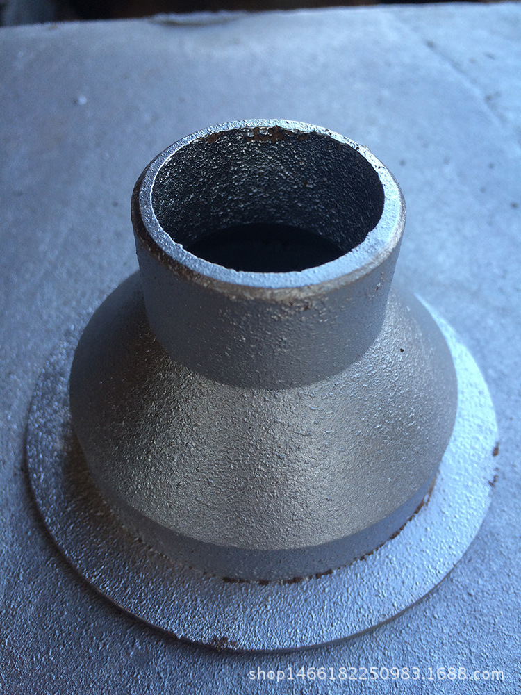 本公司专业生产翻砂铸造件,各类铸铜,铸铁,铸钢,铸铝材质金属机械零