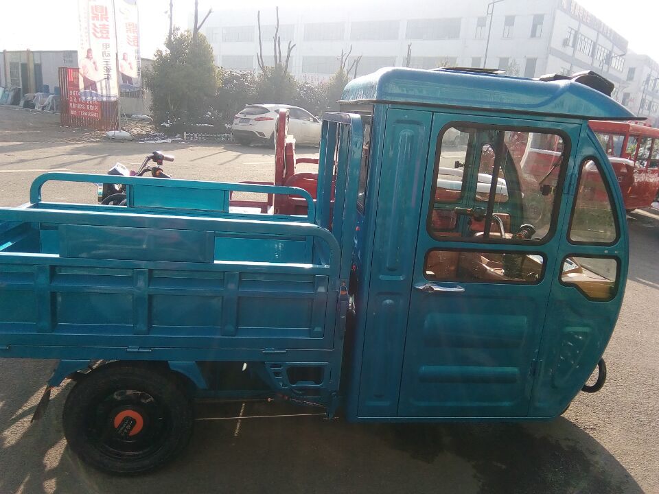 供应1.6米车厢单排座半封闭电动三轮车 厂家批发各种电动三轮车