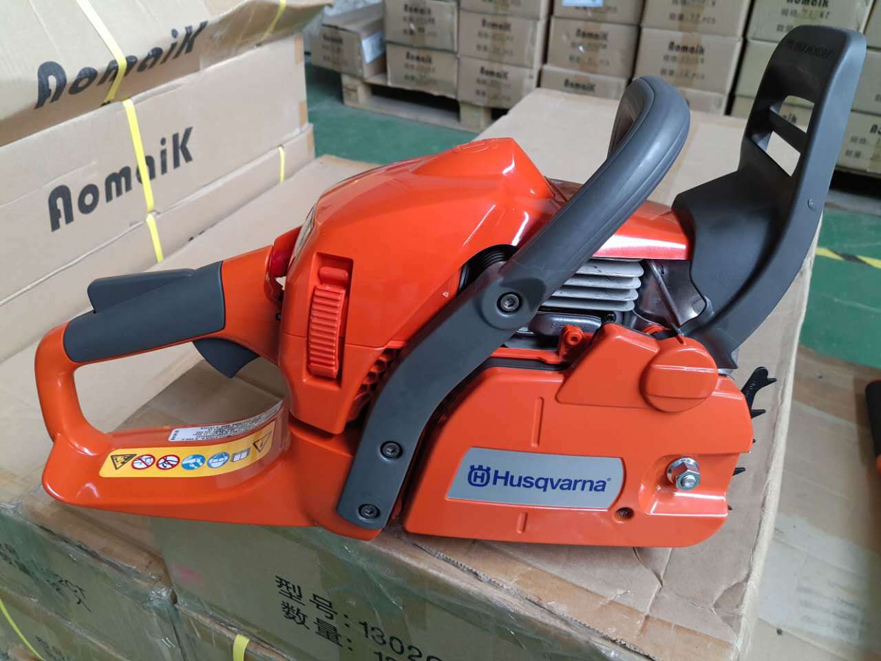 原装富世华胡斯华纳450油锯 汽油锯 园林专业伐木 修枝 18英寸