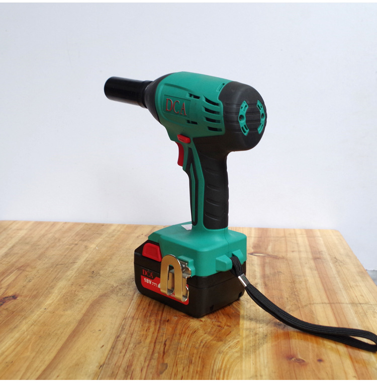 充电式手电钻冲击