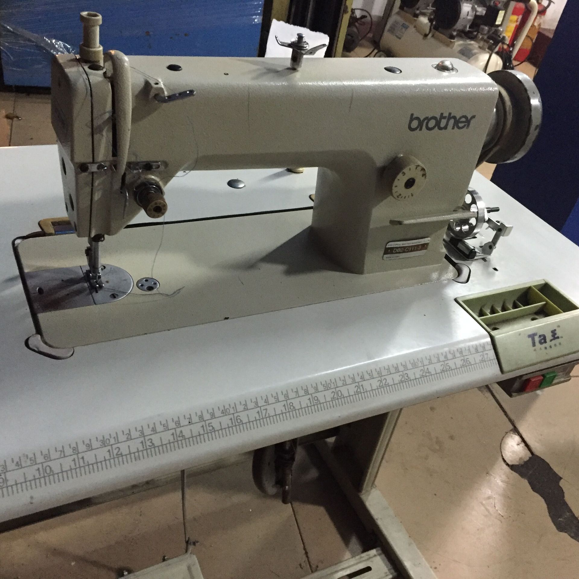 供应二手兄弟牌缝纫机 电脑平缝机 工业电脑平车各种服装缝纫设备