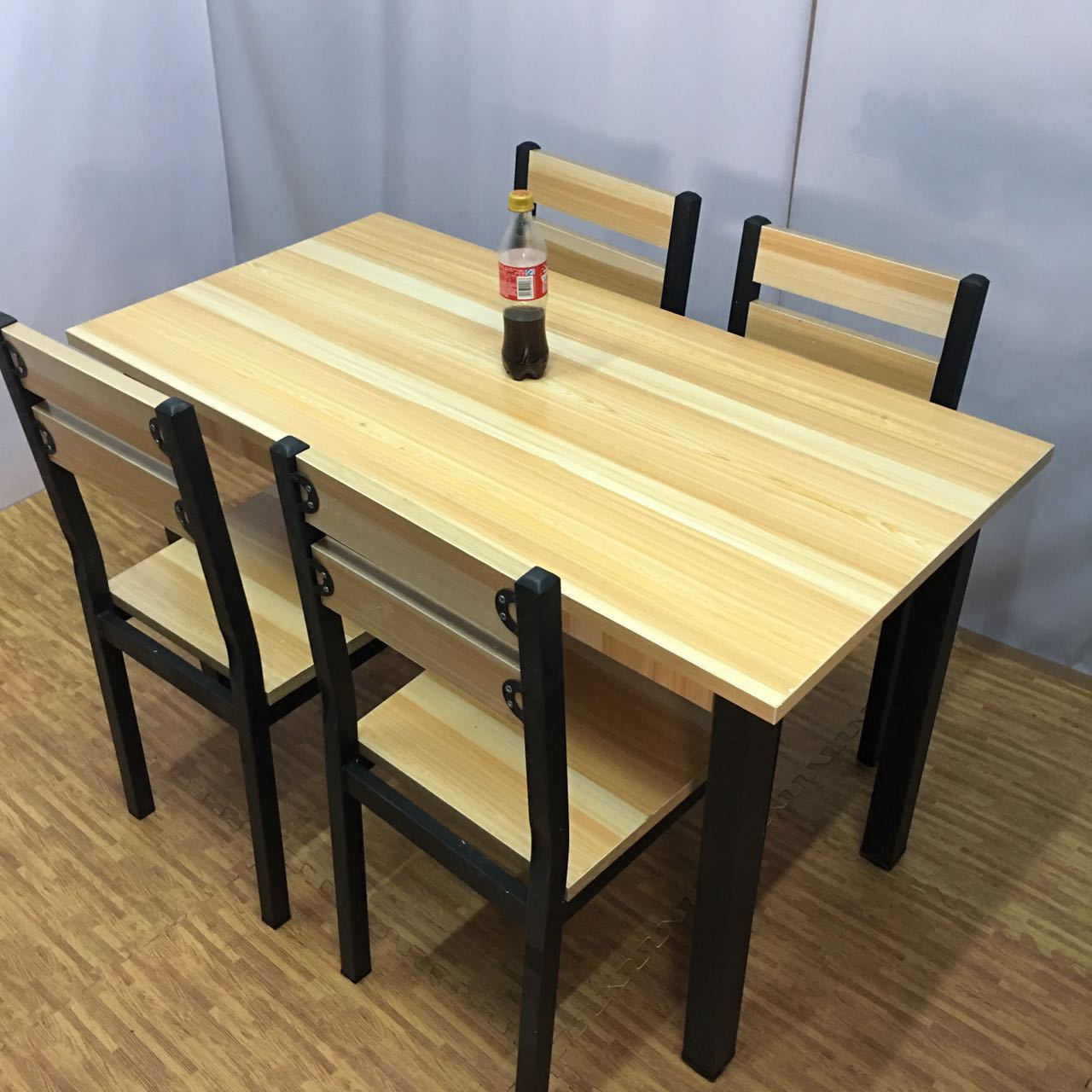 批发50方四人位板式快餐桌椅 学校食堂组合餐桌椅 肯德基餐桌椅