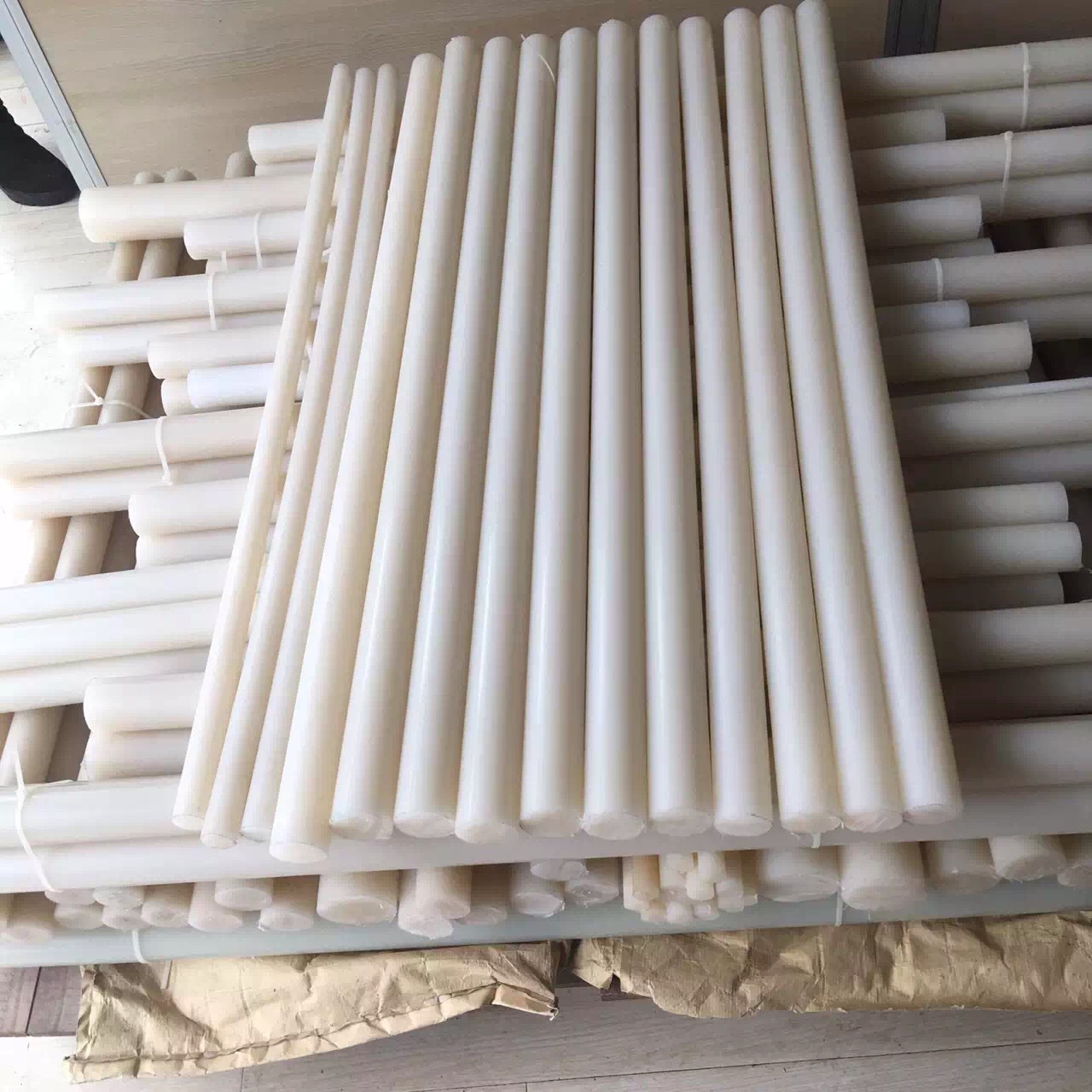耐高温pvdf棒材,进口钢氟龙塑料棒,硬度高的pvdf棒质量保证