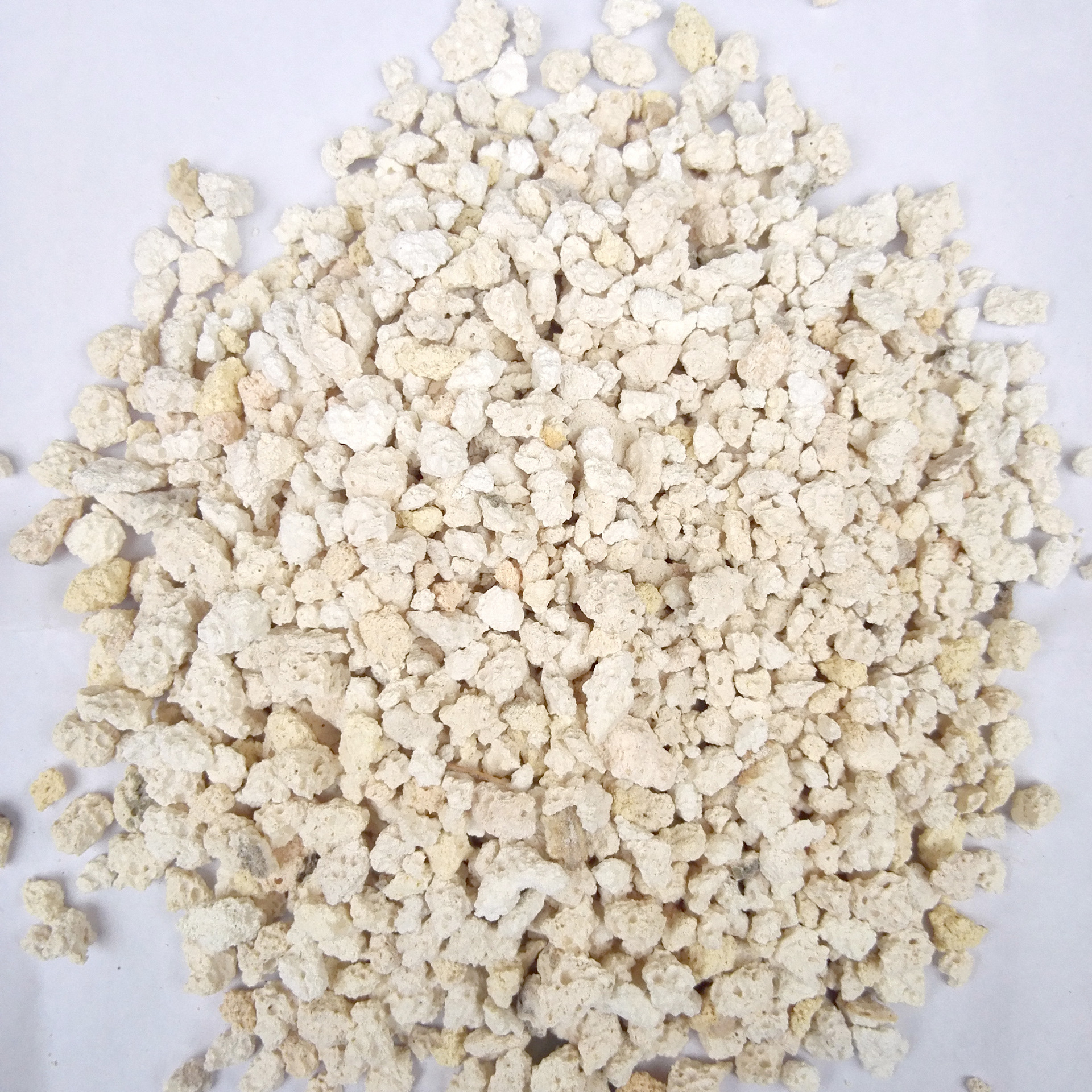 厂家供应优质轻质莫来石骨料,轻质骨料.